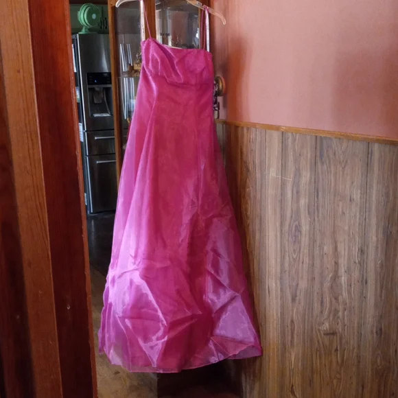 zum zum by Niki Livas Dresses | Prom Bridesmaid Zuma zum Formal Pink Perfect for A Barbie Celebration 7 | Color: Pink | Size: 7j